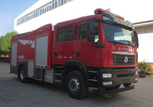 汕德卡水罐消防車（4*2）