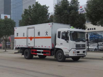 東風(fēng)天錦爆破器材運輸車